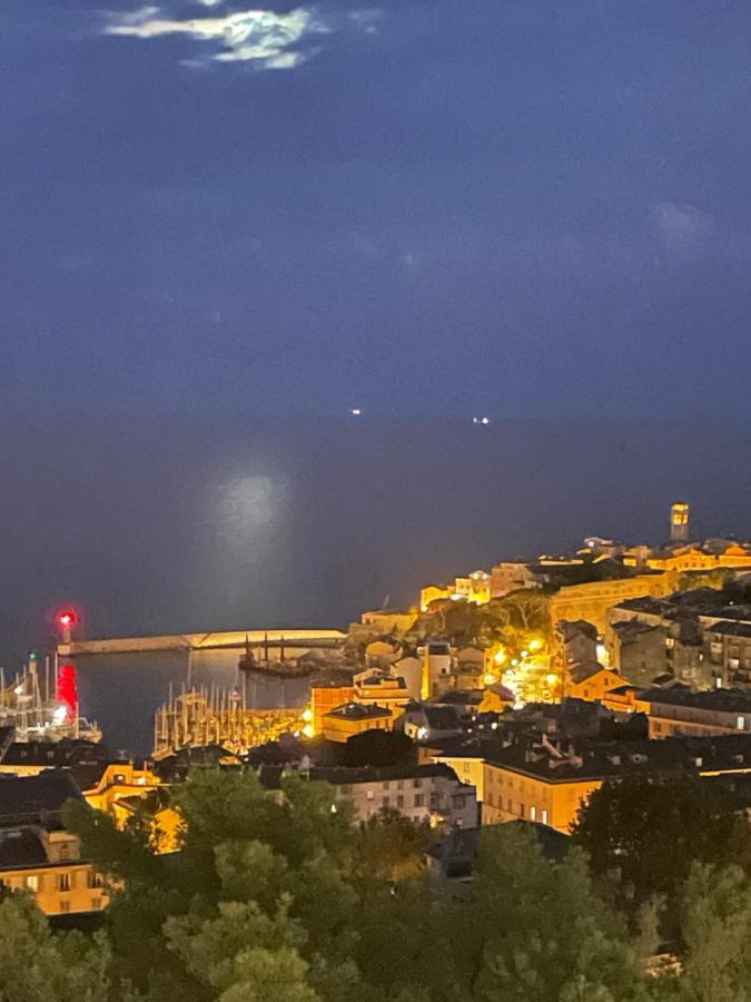 F3 Gd Standing 87 M2 Extraordinaire Vue Mer Pano Bastia  Exterior photo